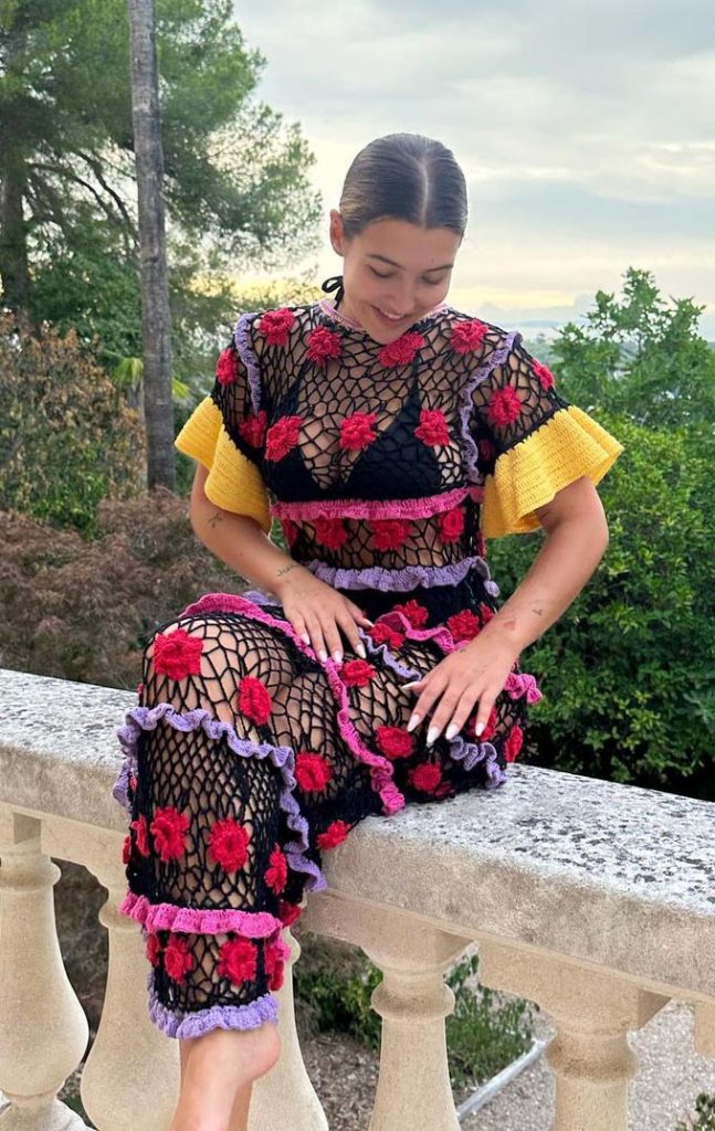 Alba Díaz vestido de crochet 