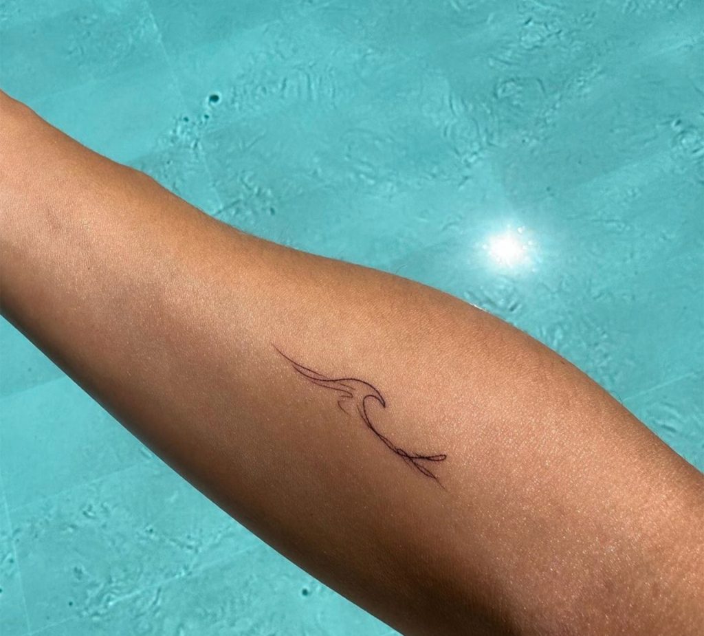Tatuaje de una ola de Cristina Pedroche