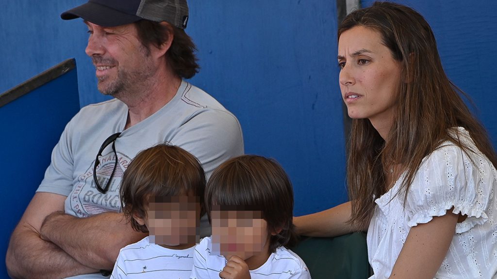 Ana Boyer y sus curiosas maneras de entretener a sus hijos en un partido de Fernando Verdasco