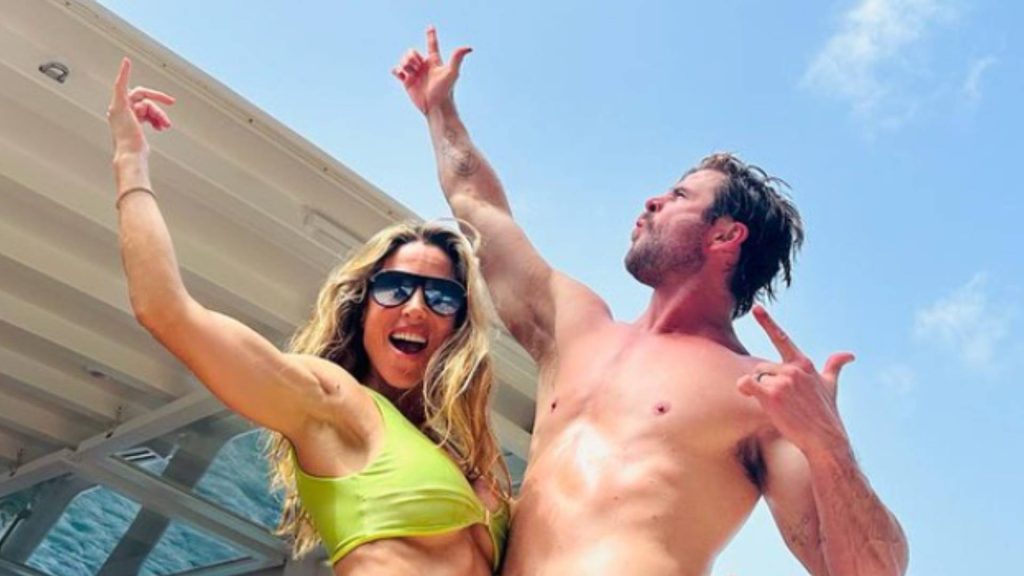 Chris Hemsworth y Elsa Pataky: las fotos de sus vacaciones en España a bordo de un barco