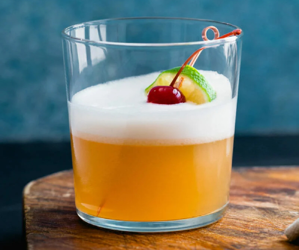 Este cóctel combina tequila con zumo de limón