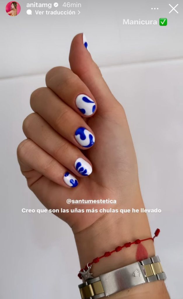 Ana Matamoros uñas abstractas 