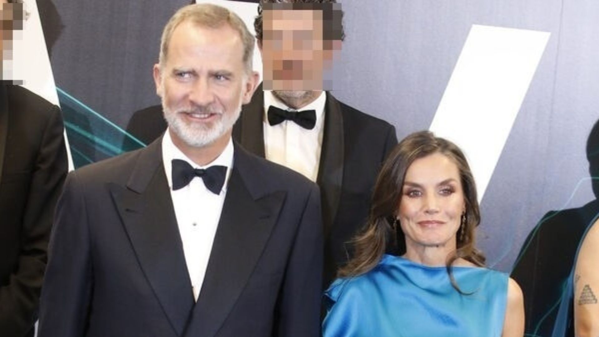 Los Reyes Letizia y Felipe derrochan 'sex appeal' en una gala entre periodistas