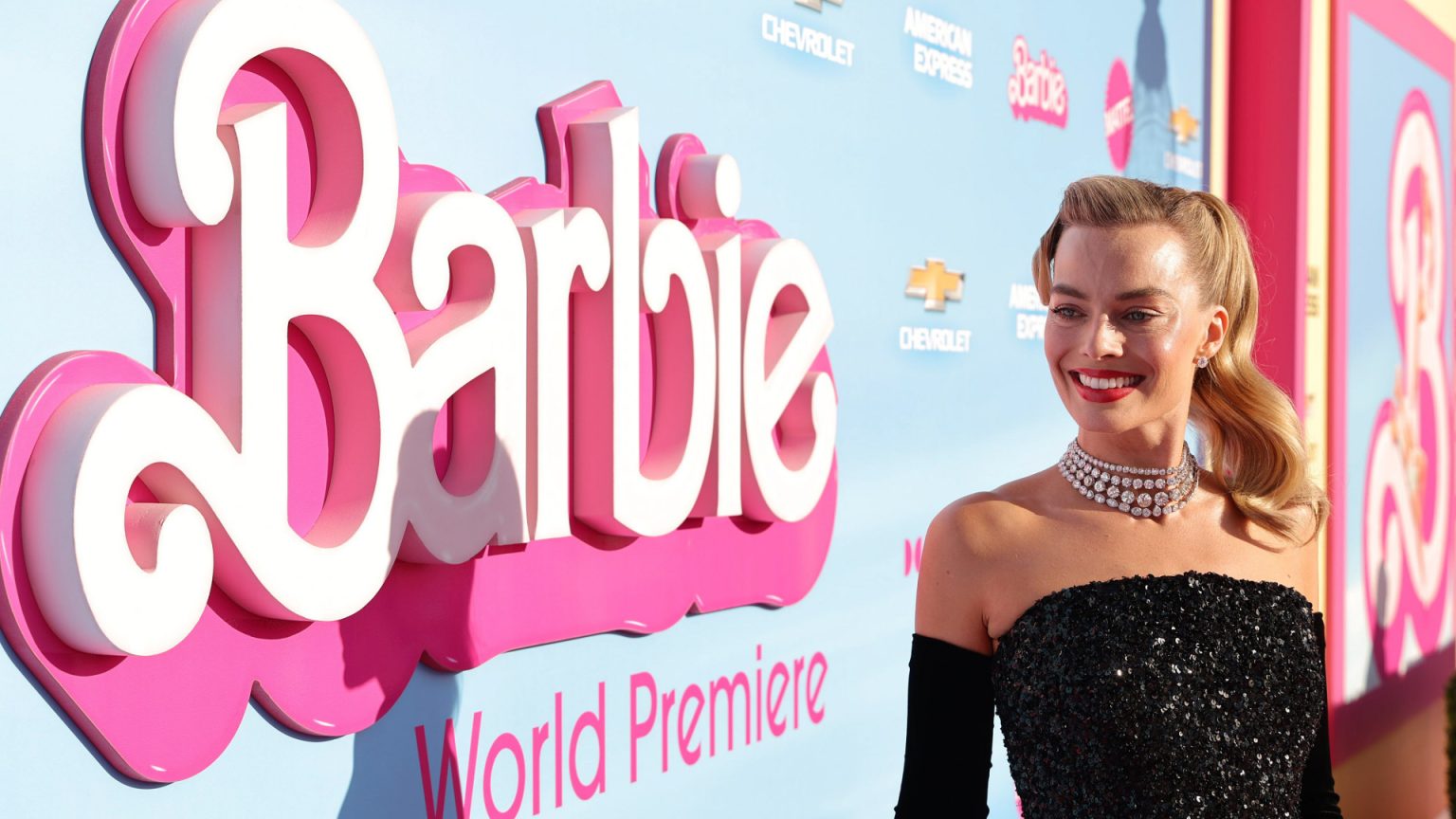 Margot Robbie y sus peinados de inspiración ‘barbiecore’ que nos han enamorado
