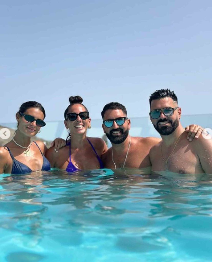 Anabel Pantoja celebra con amigos su 37 cumpleaños