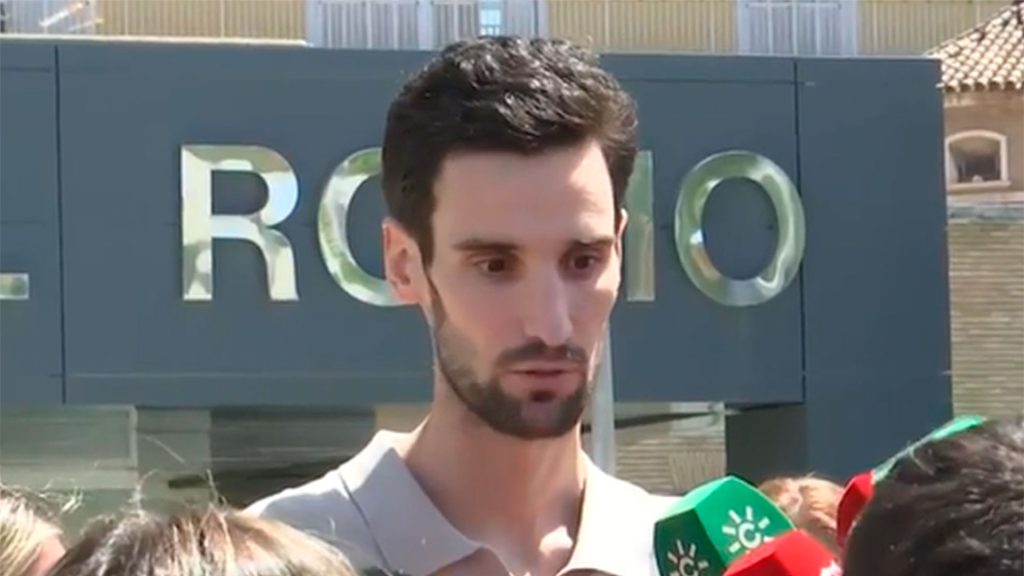 Primeras imágenes de Sergio Rico tras salir del hospital: "Me siento muy emocionado y feliz"