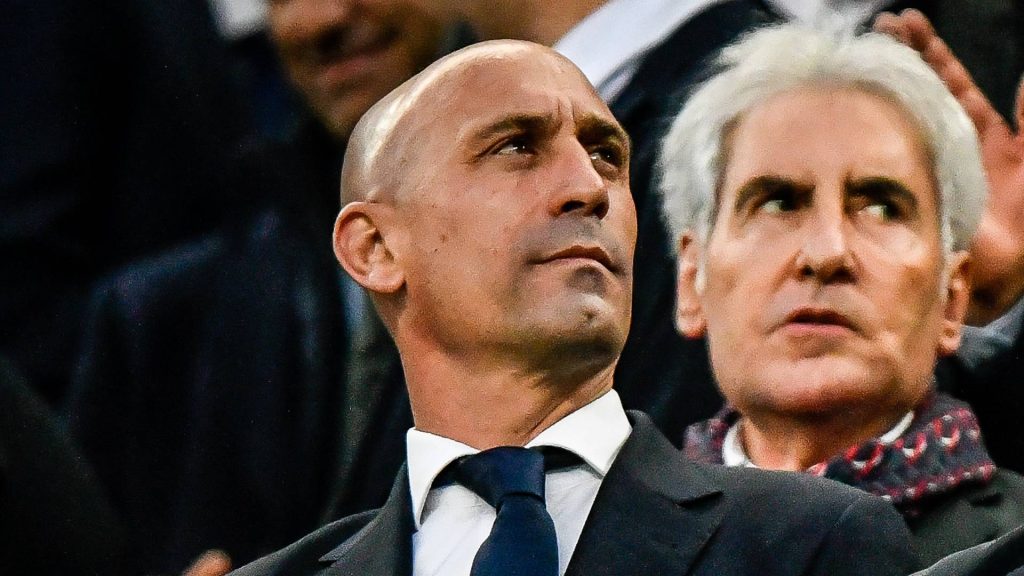 Luis Rubiales en un partido de fútbol.