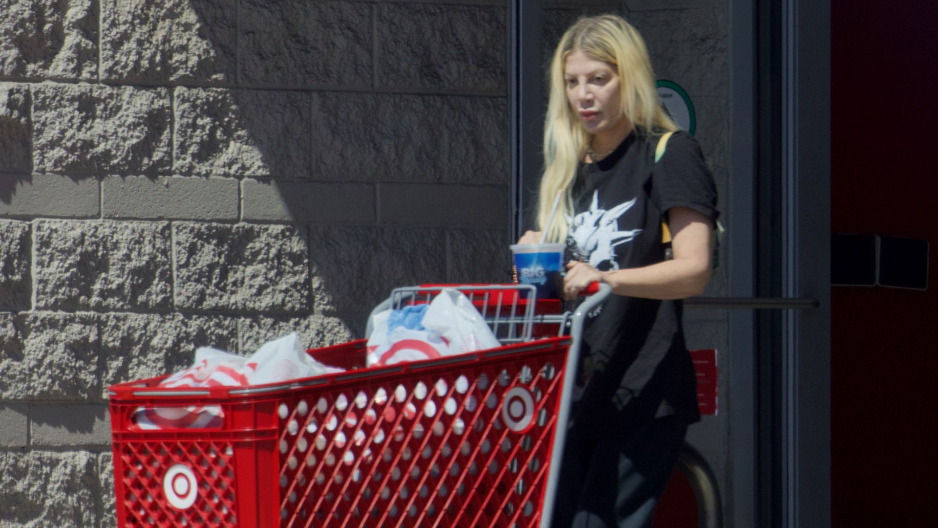 Tori Spelling de sex symbol de los 90 a vivir en una caravana