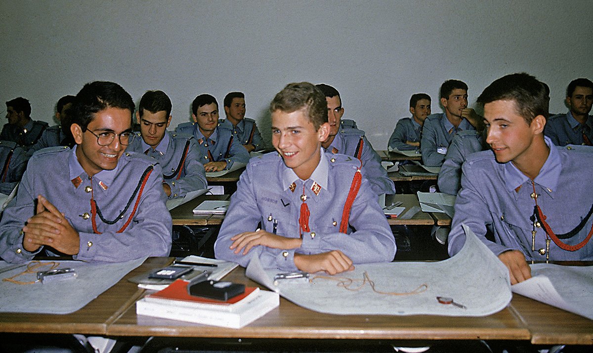 el rey felipe en la academia militar de zaragoza