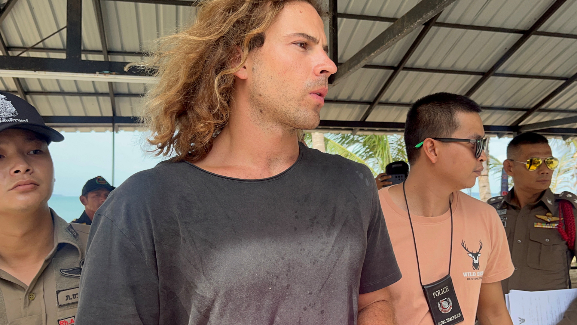 Daniel Sancho siendo detenido en Tailandia