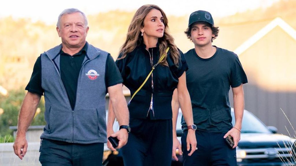 El raro look de Rania de Jordania en la recta final de sus vacaciones