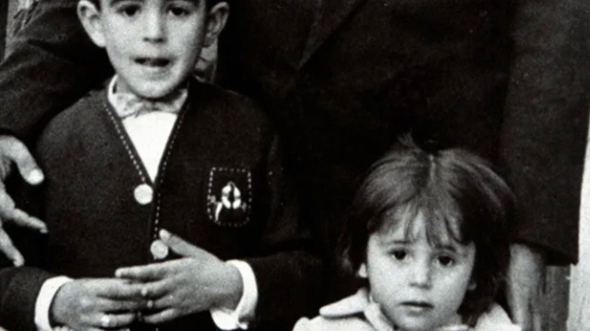 Isabel y su hermano Agustin de pqueños