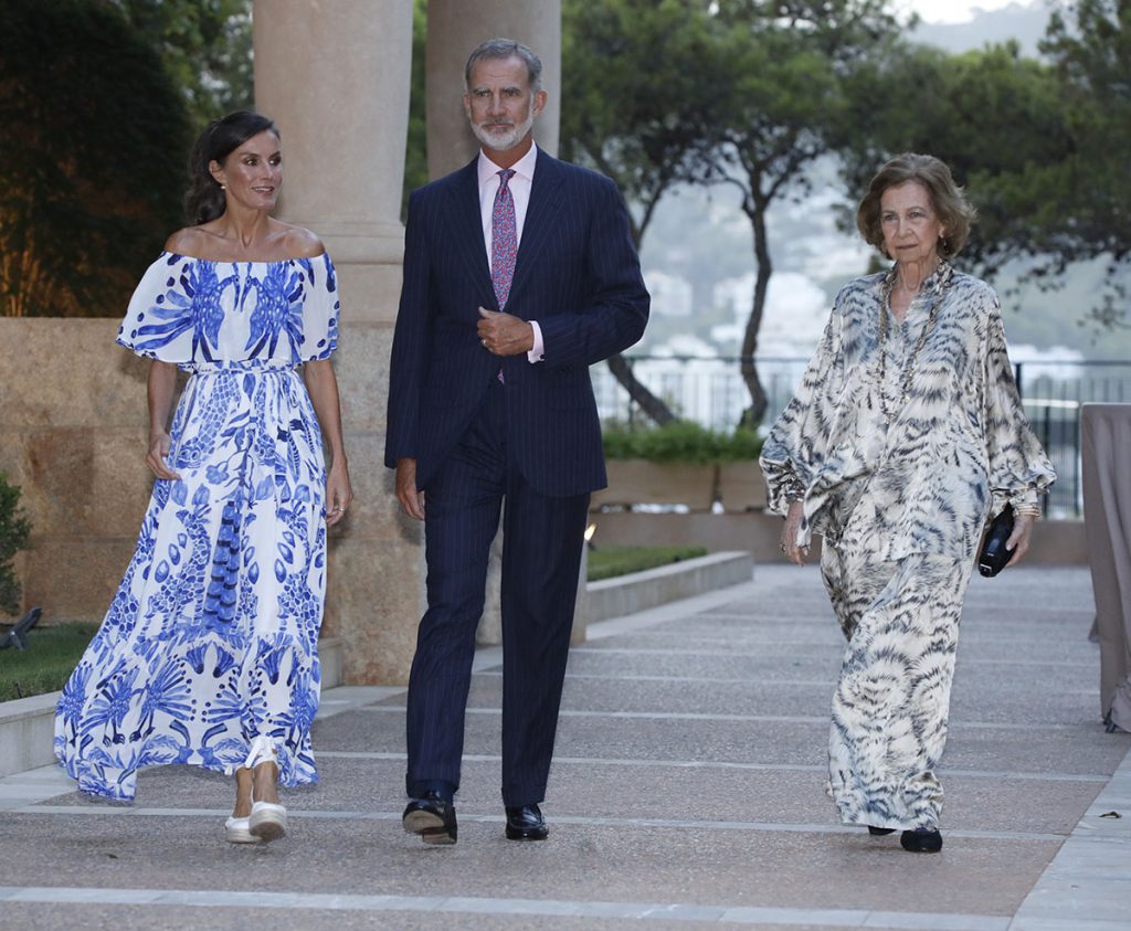 los reyes y la reina sofia presiden la recepción de verano en Mallorca