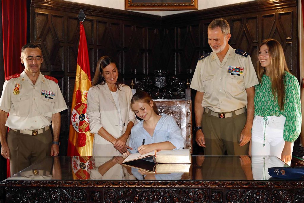 La primera carta de la Princesa Leonor en la Academia Militar de Zaragoza