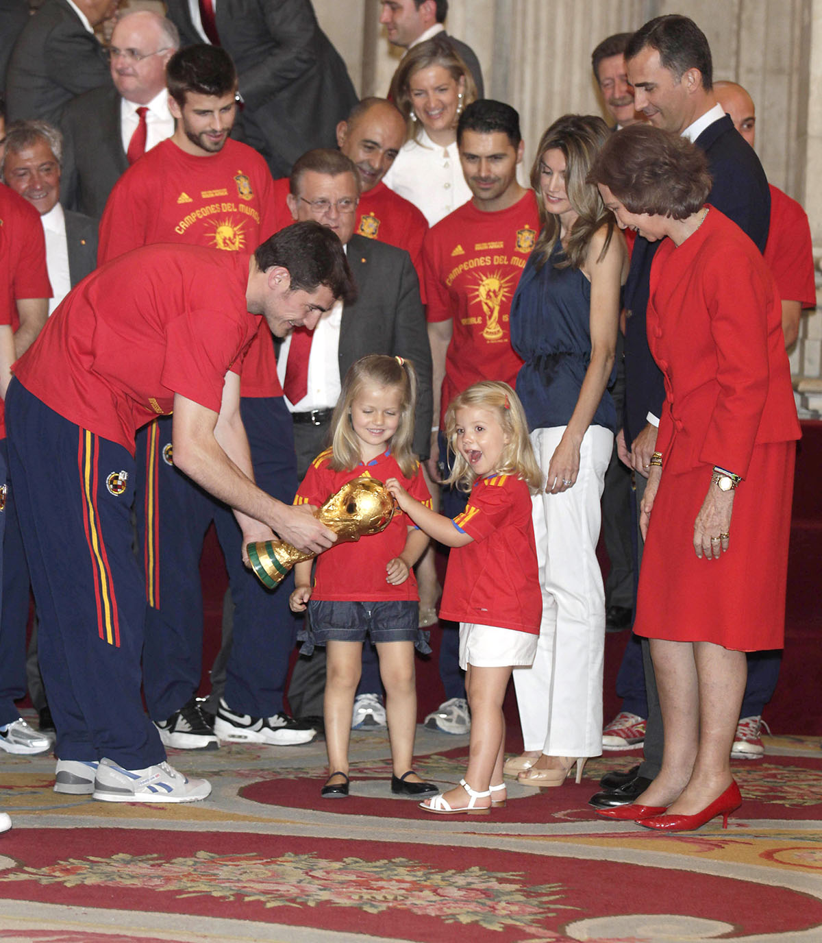princesa leonor, infanta sofia, iker casillas, reina letizia