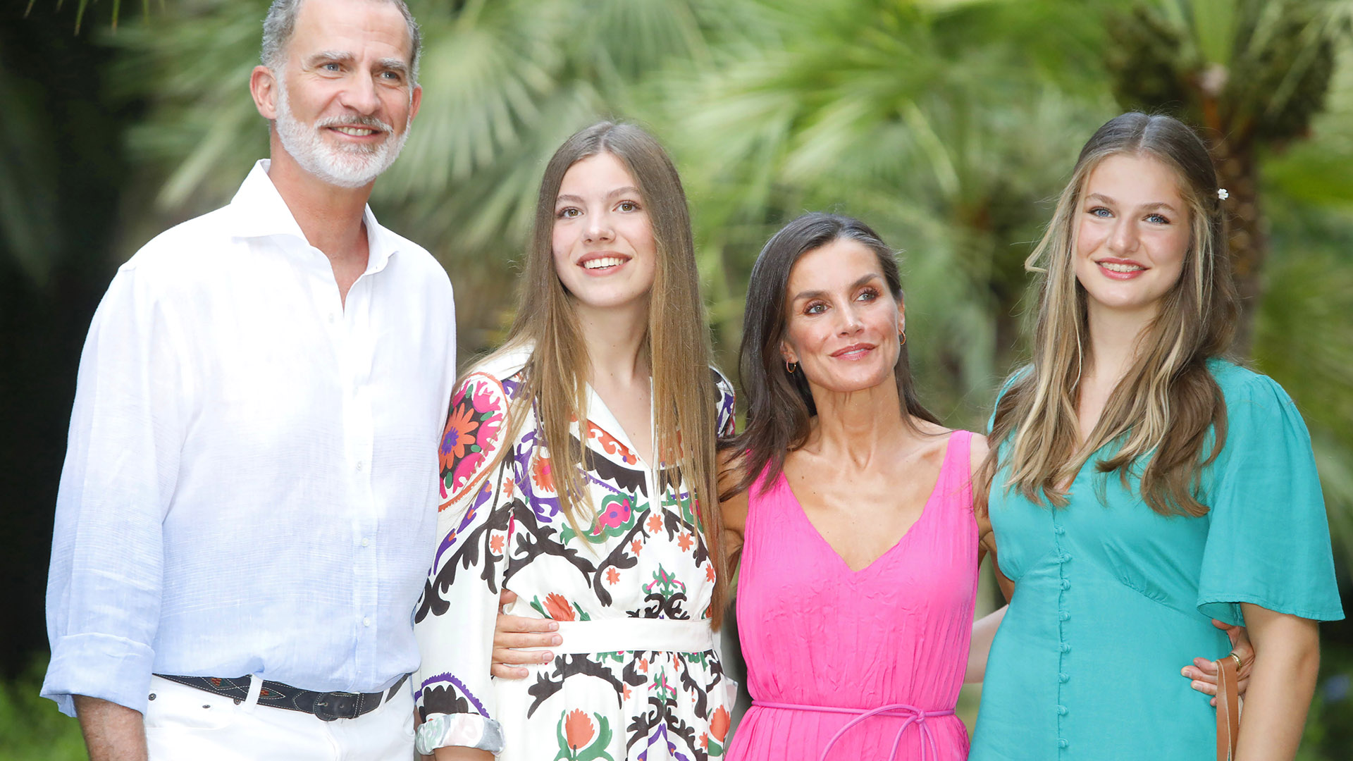 portada reina letizia, rey felipe, princesa leonor, infanta sofia