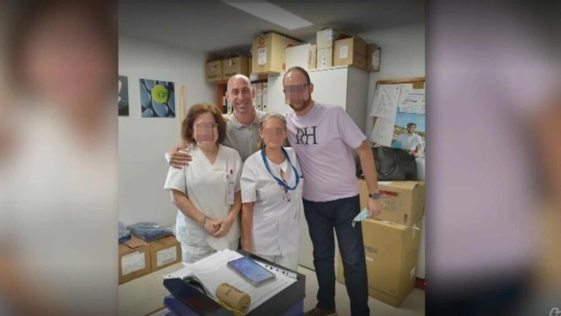 Luis Rubiales reaparece desde el hospital de Motril