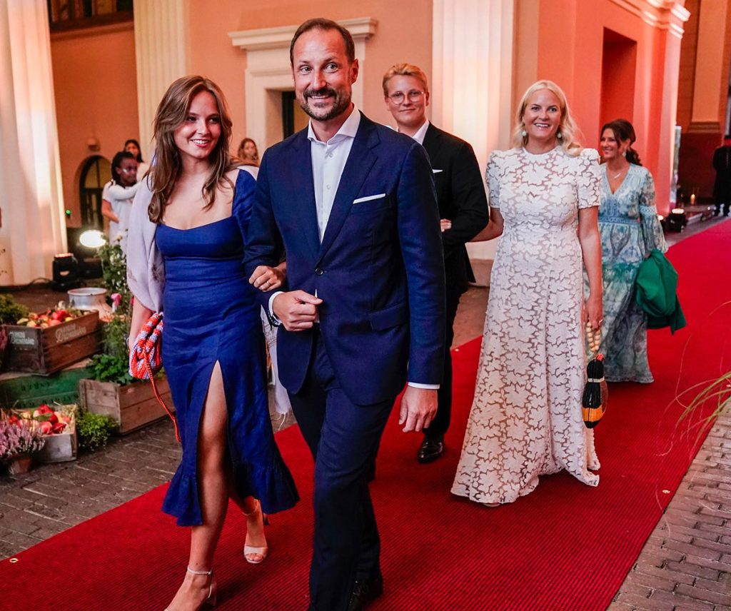 La Familia Real de Noruega, en la fiesta del 50 cumpleaños de los príncipes Haakon y Mette-Marit