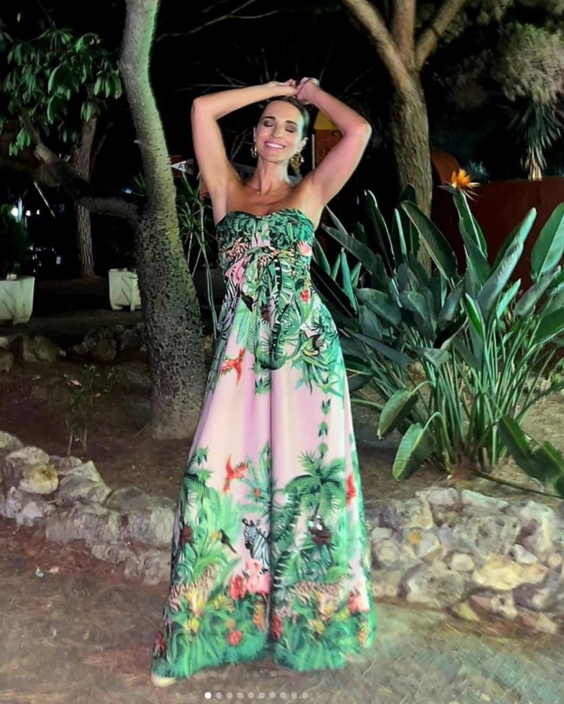 Paula Echevarría look Marbella vestido tropical