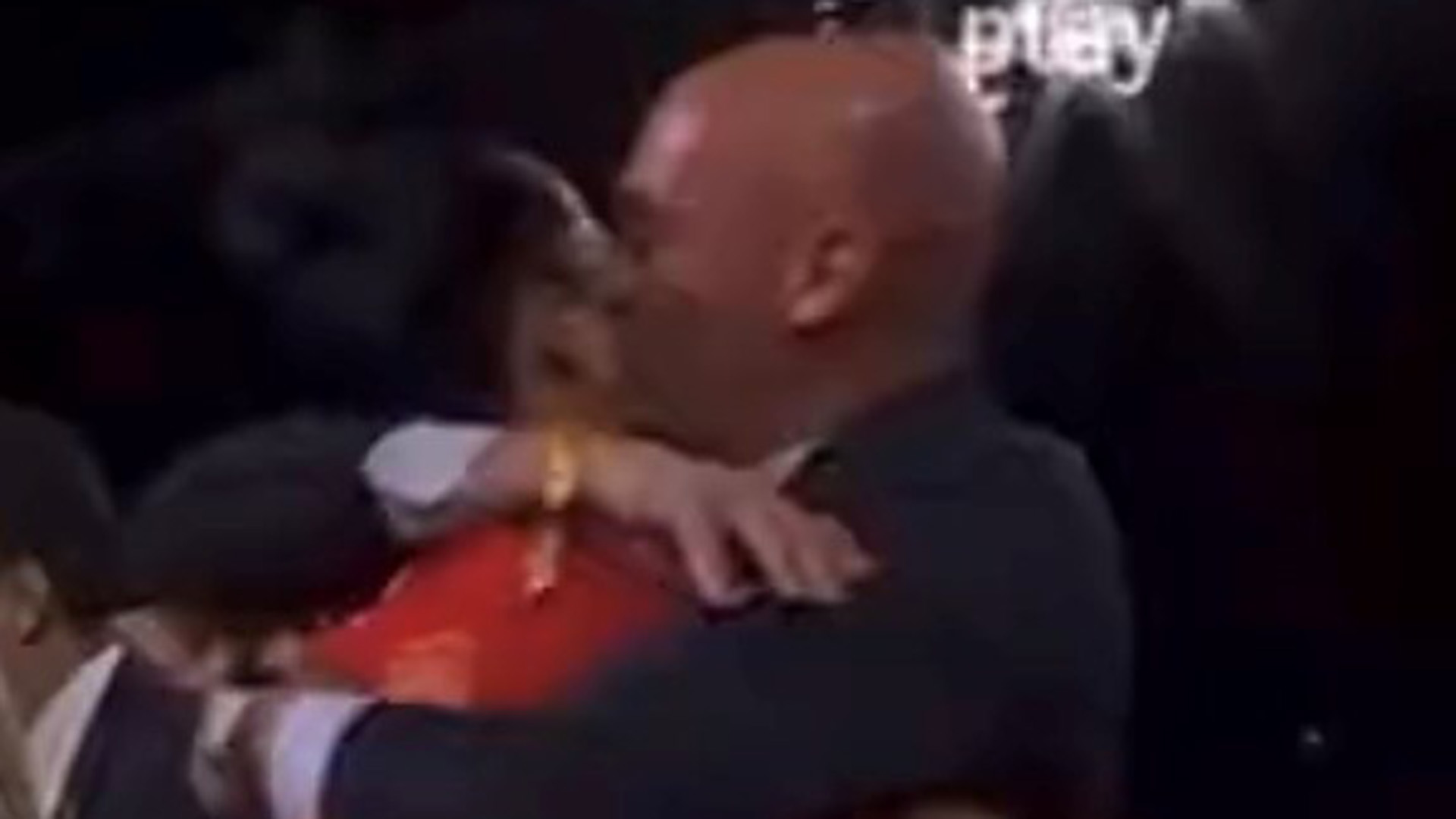 El beso entre Rubiales y Jennifer Hermoso en la final de Sídney