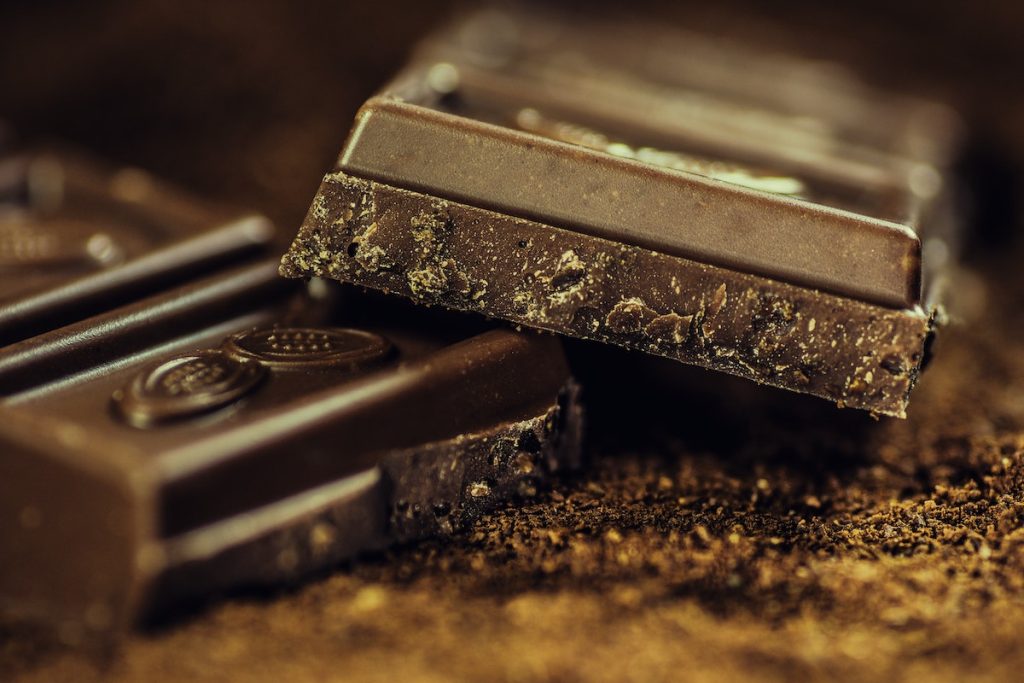 El chocolate es un alimento probiótico que cuida la microbiota.