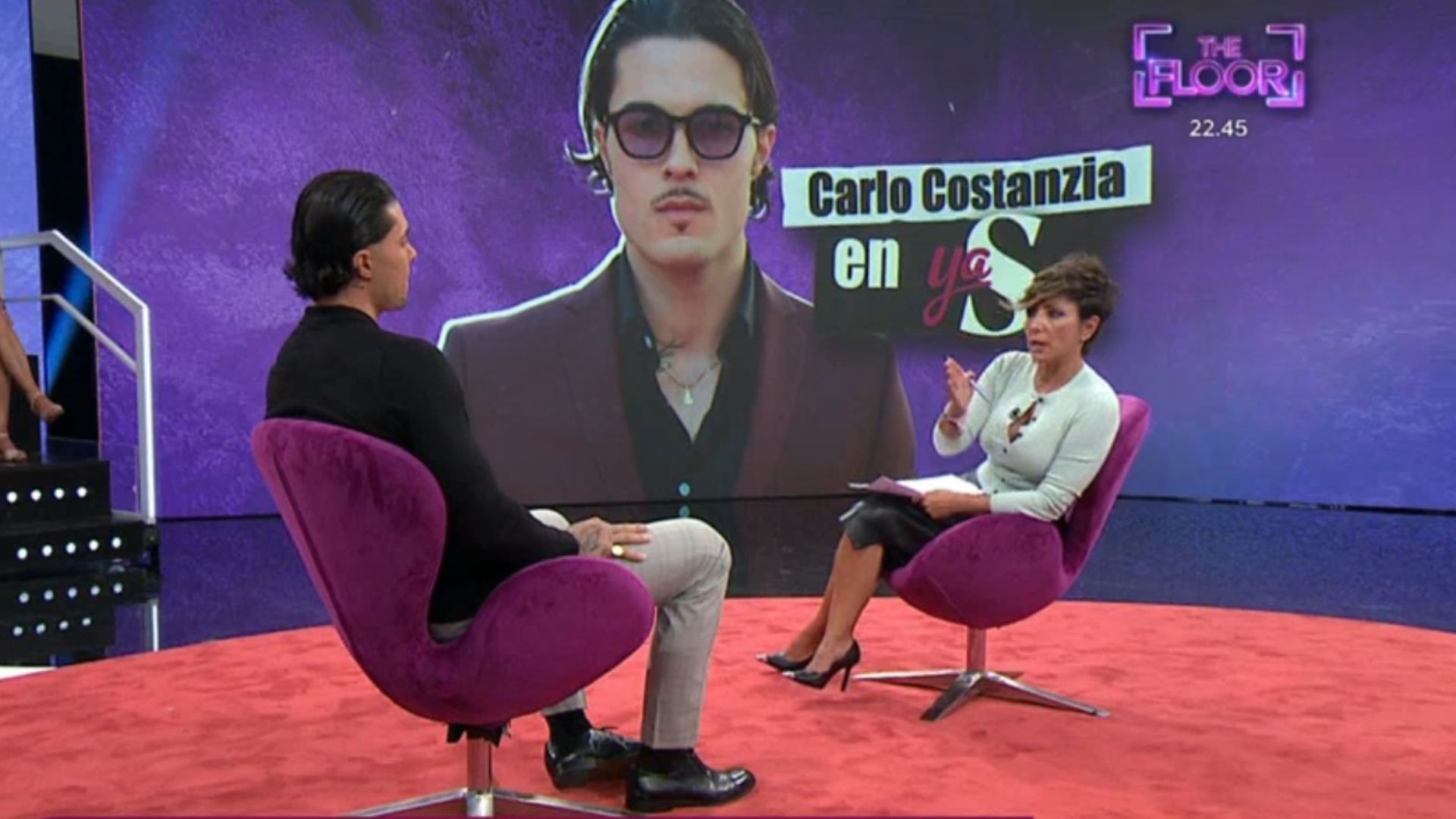 Sonsoles Ónega en un momento de la entrevista con Carlo Costanzia