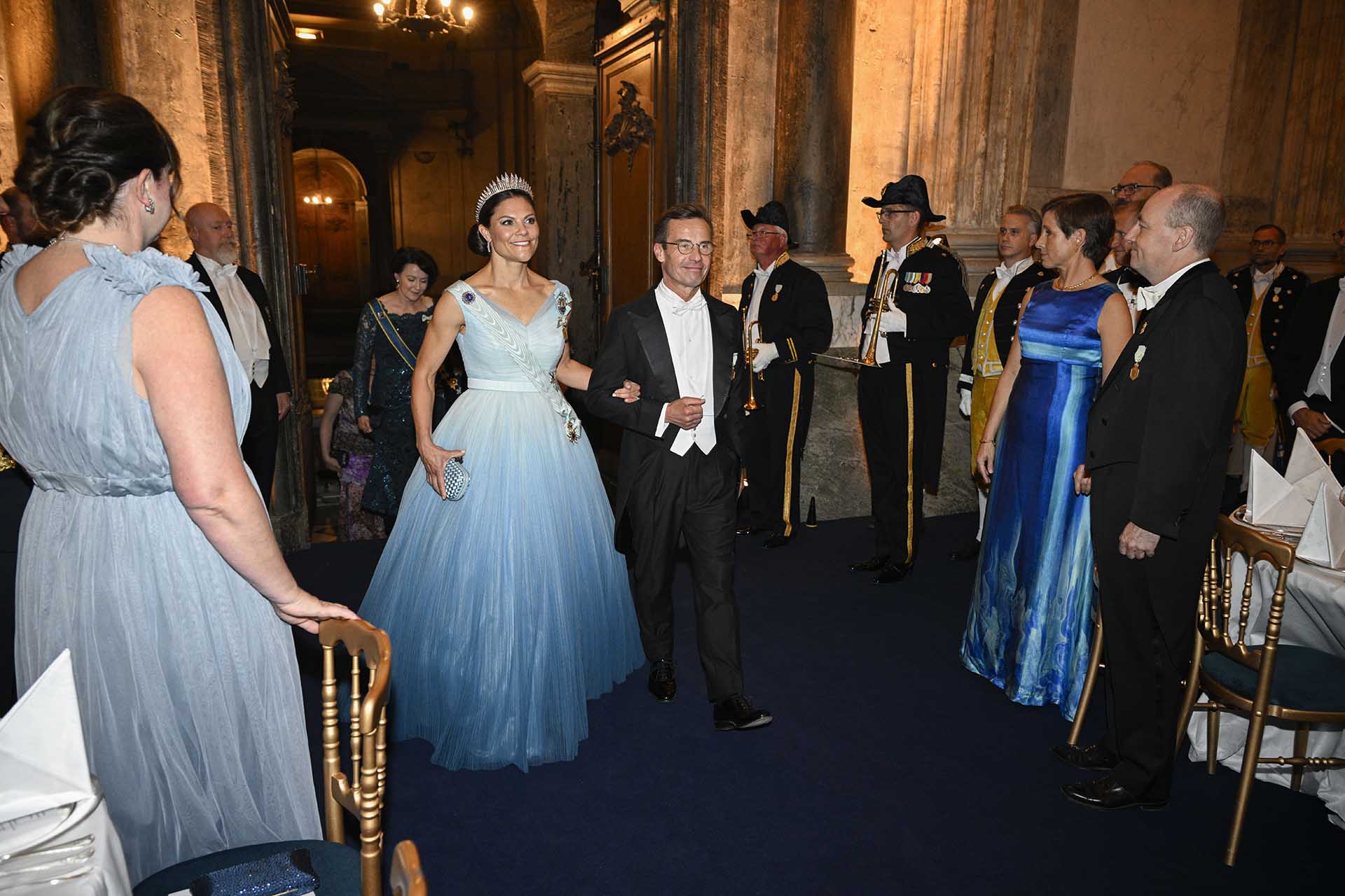 La princesa Victoria de Suecia con un espectacular vestido degradado