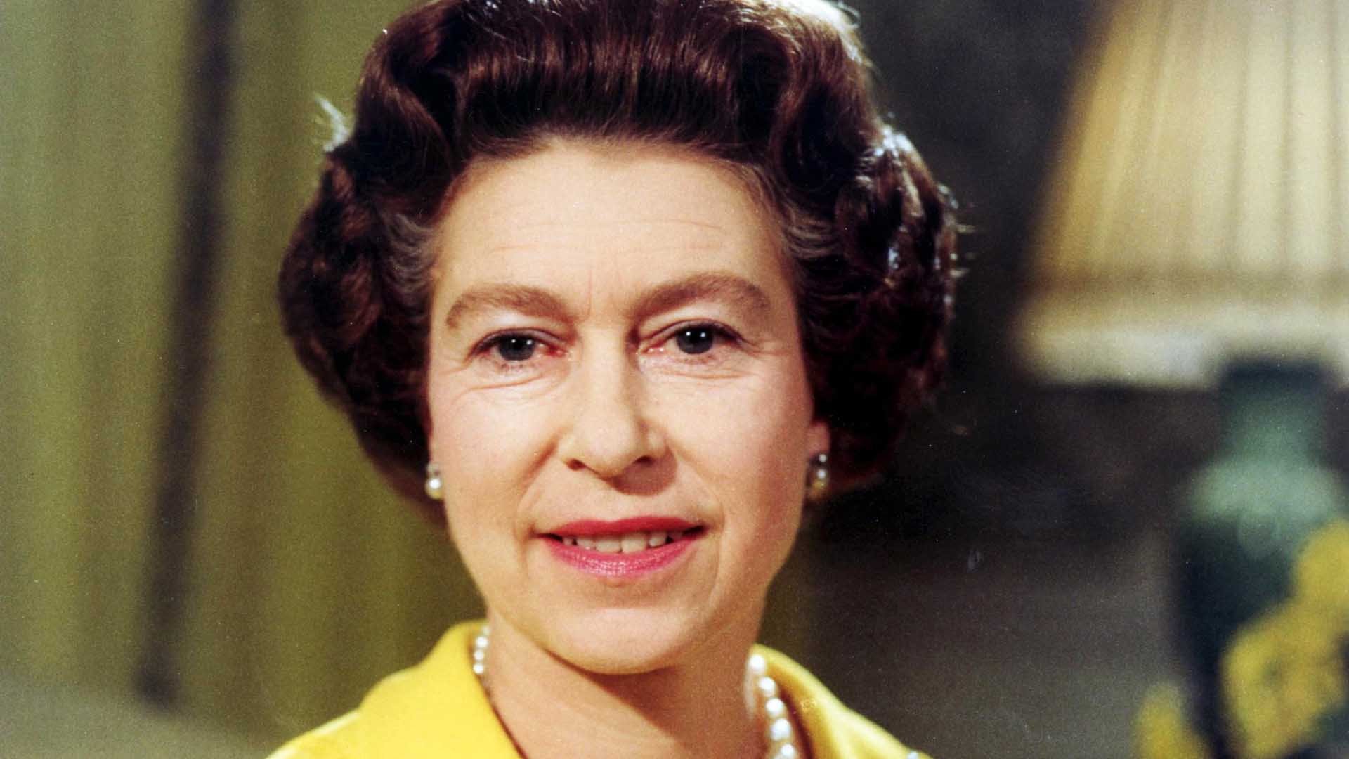 La reina Isabel II en el año 1974