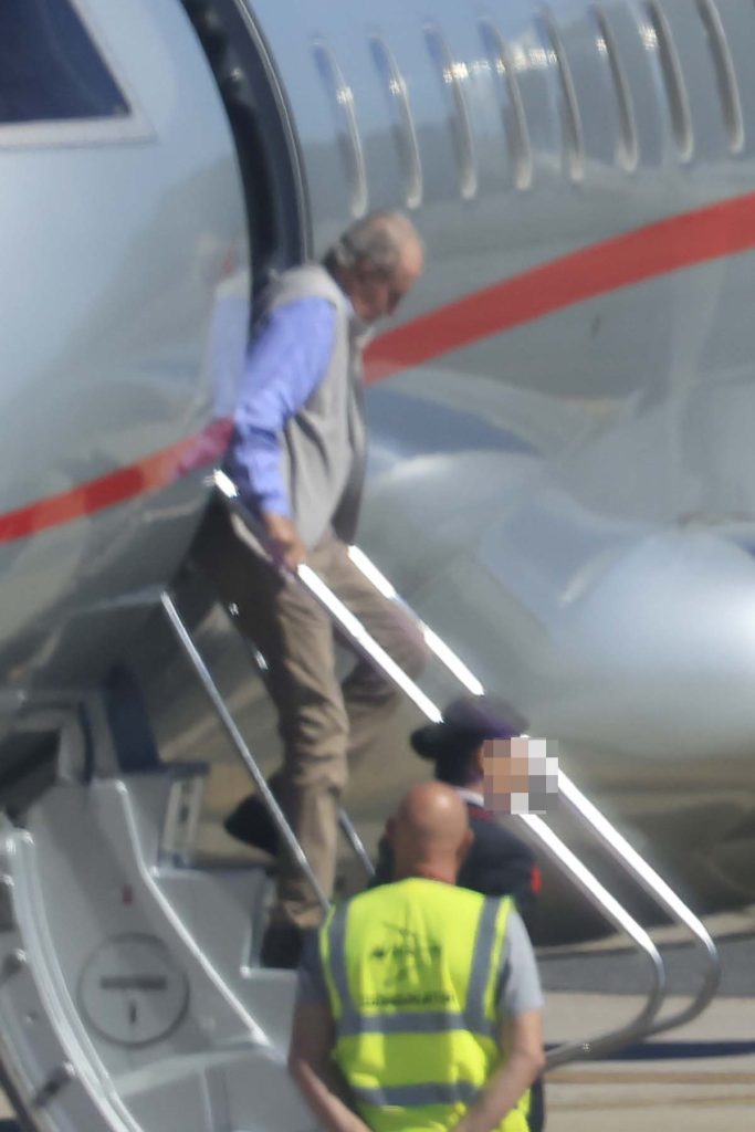 El Rey Juan Carlos aterriza en Sanxenxo: primera imagen de su cuarta visita a España tras mudarse a Abu Dabi