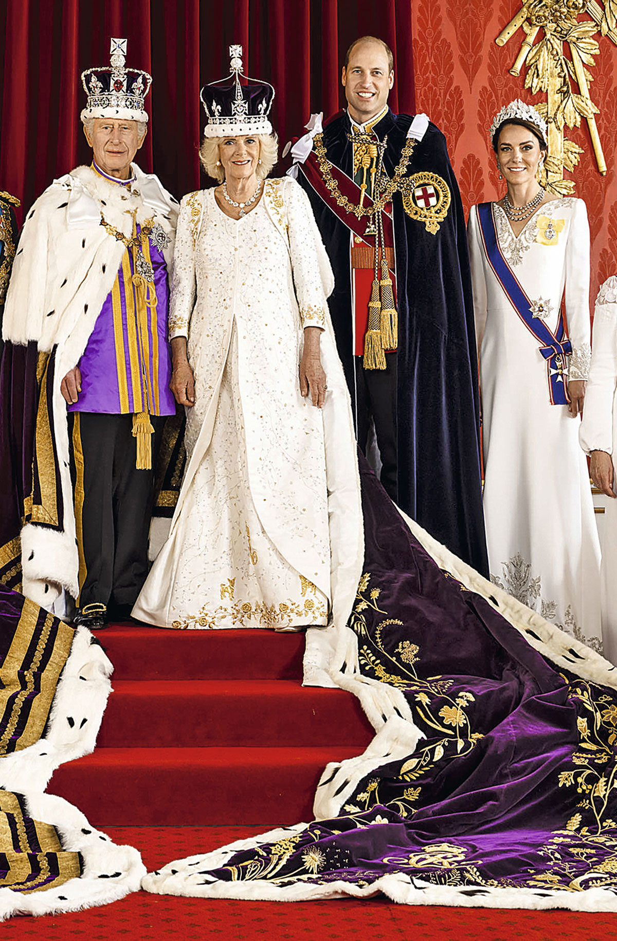 Foto oficial de los reyes el día de su Coronación