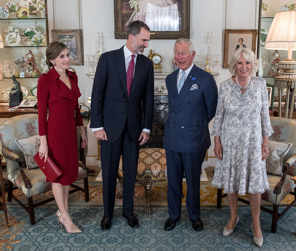 reina letizia, rey carlos III, reina Camilla