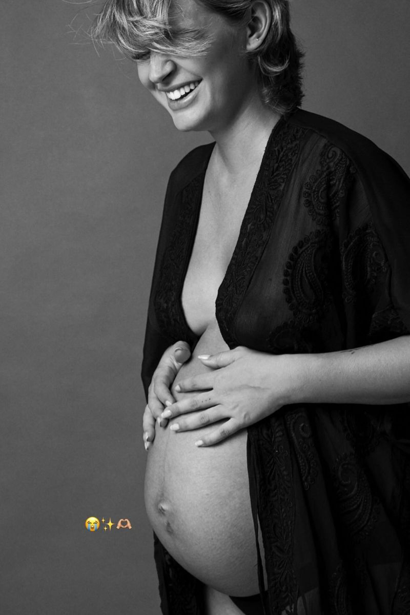 Laura Escanes comparte una foto de ella embarazada de su hija Roma