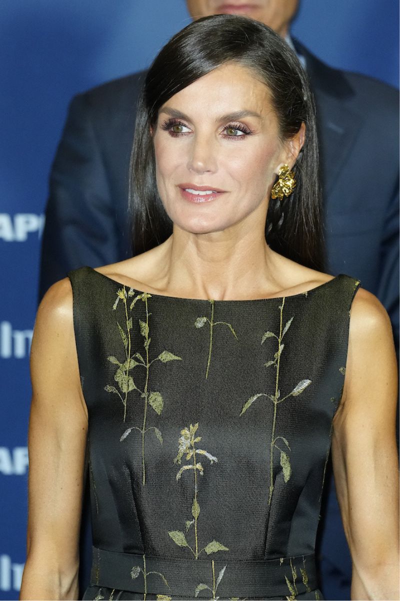 Letizia, guapísima, en los premios de La Vanguardia