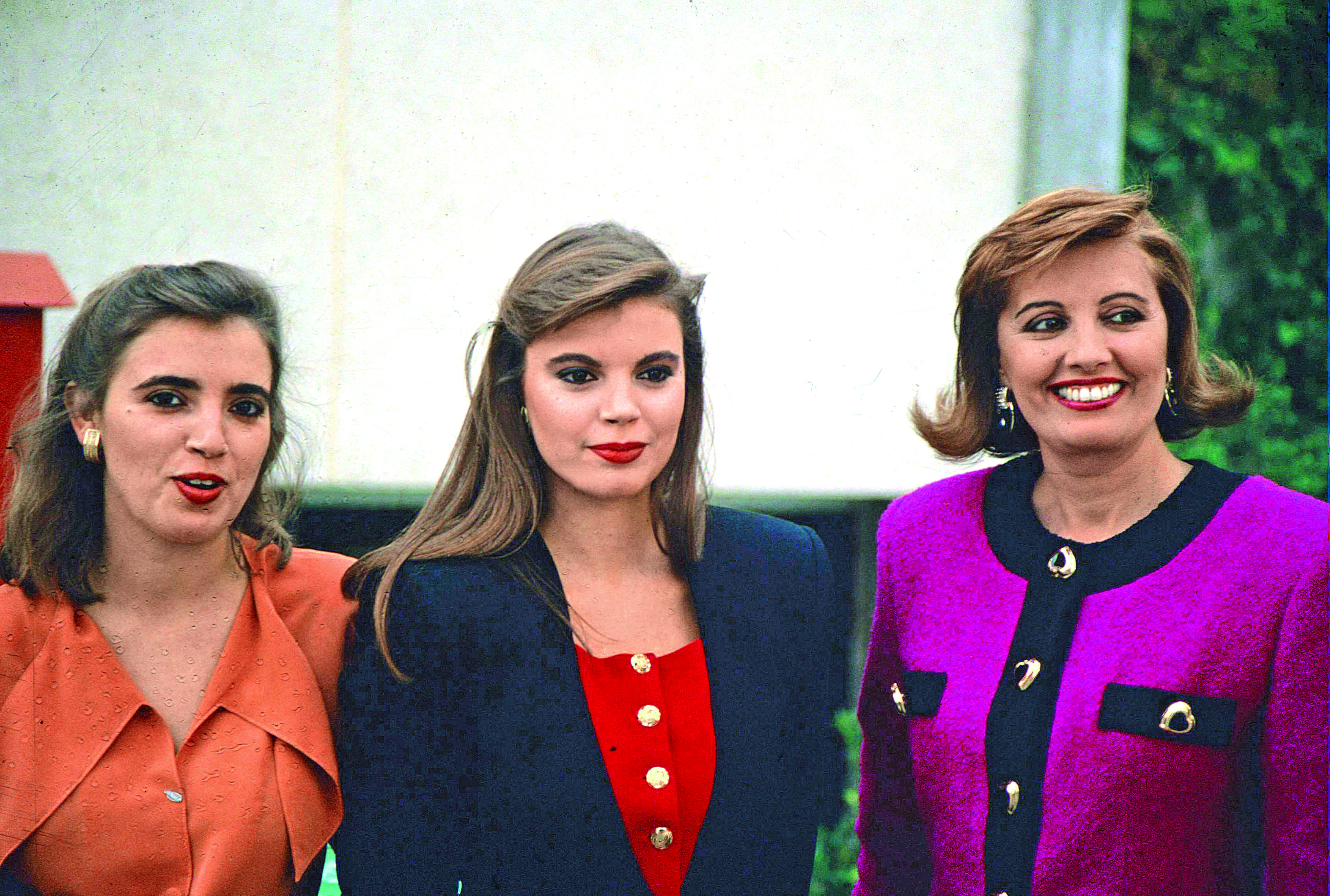 María Teresa Campos con sus hijas