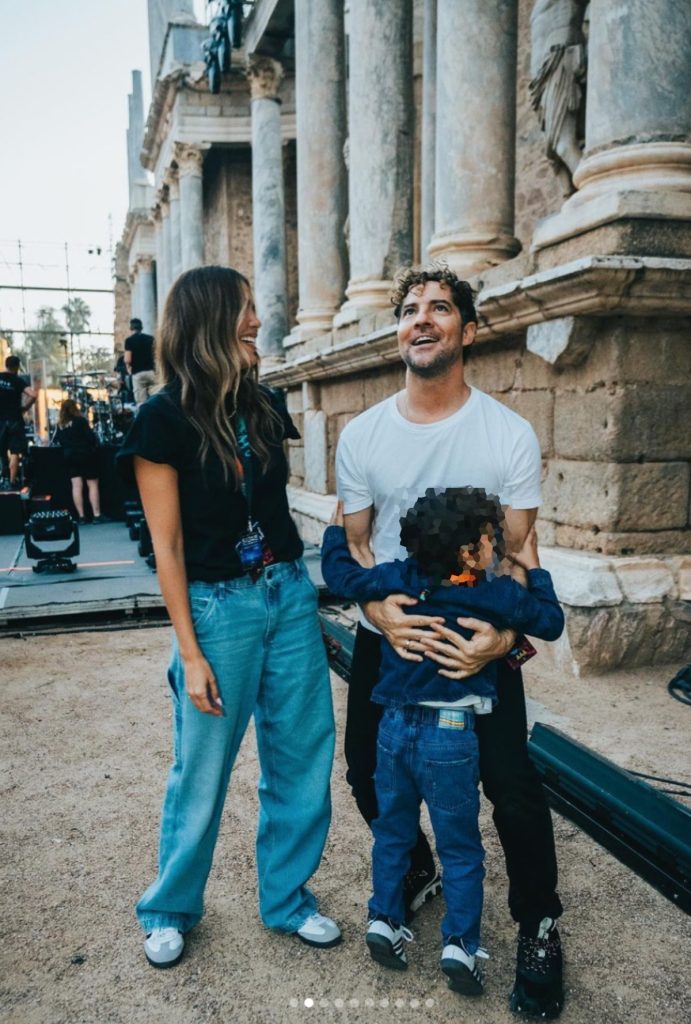 David Bisbal, Rosanna Zanetti y su hijo Matteo. 