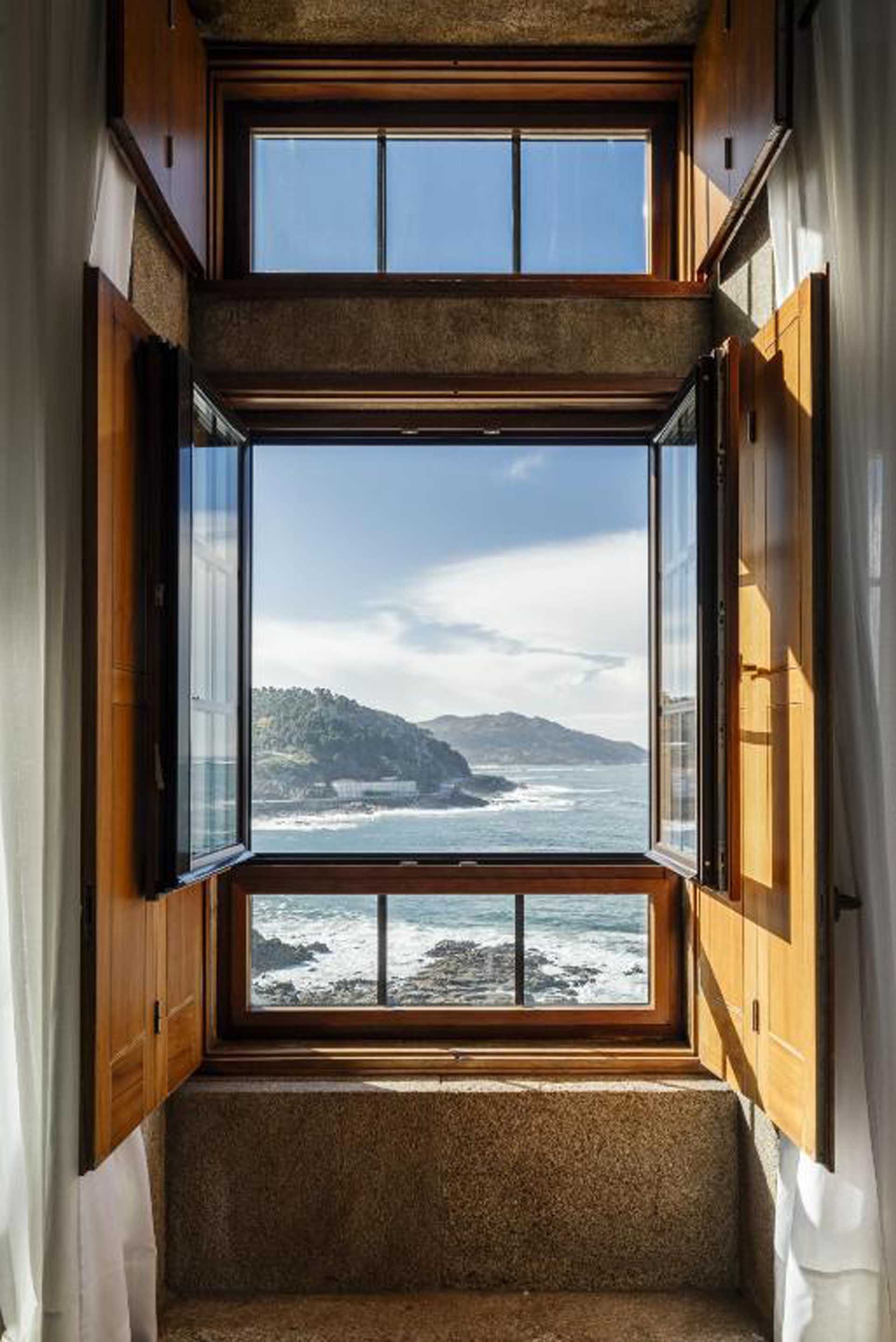 Espectaculares vistas desde una habitación del parador de Baiona en Galicia