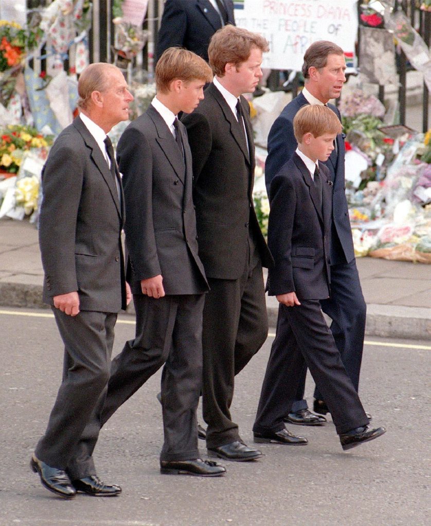 Funeral de Lady Di, hijos acompañados de la familia