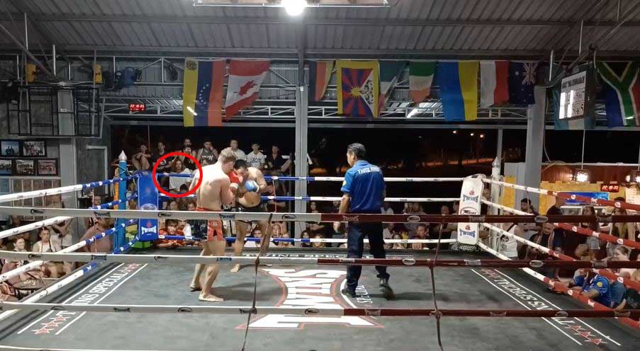 Daniel Sancho en el combate de Muay Thai