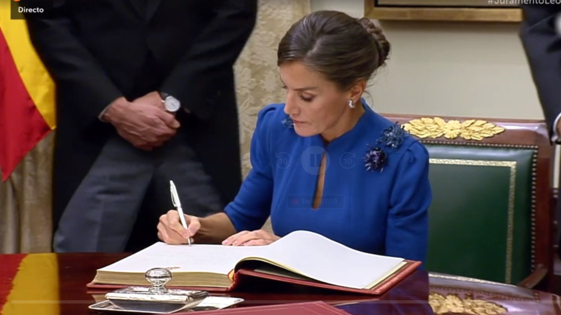 La Princesa Leonor jura la Constitución Letizia