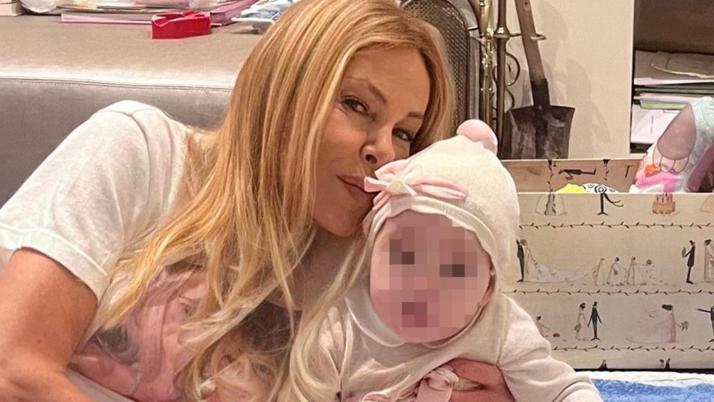 Ana Obregón celebra los siete meses de Ana Sandra: "He vuelto a sonreír"