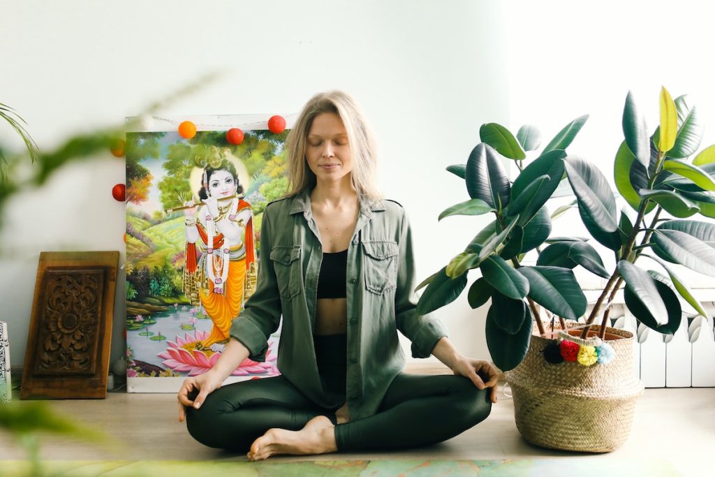 Cómo mejorar nuestro estado de ánimo con meditación