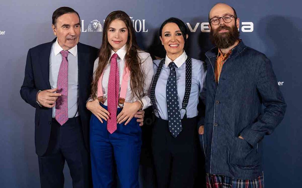 Pedro J. Ramírez, Cósima Ramírez, Cruz Sánchez de Lara y Tristán Ramírez en los premios de El Español