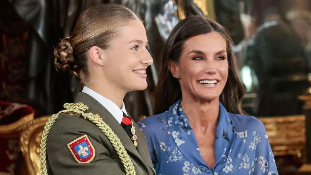 La Princesa Leonor y la Reina Letizia en la Fiesta Nacional. 