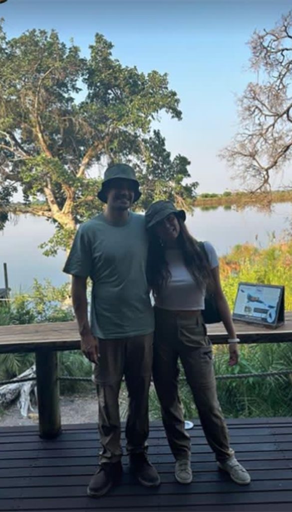 La exótica luna de miel de Carolina Monje y Álex Lopera en Botswana