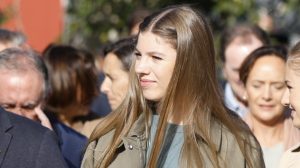 La Infanta Sofía apuesta por la tendencia 'cargo' en su visita al Pueblo Ejemplar de Asturias 2023