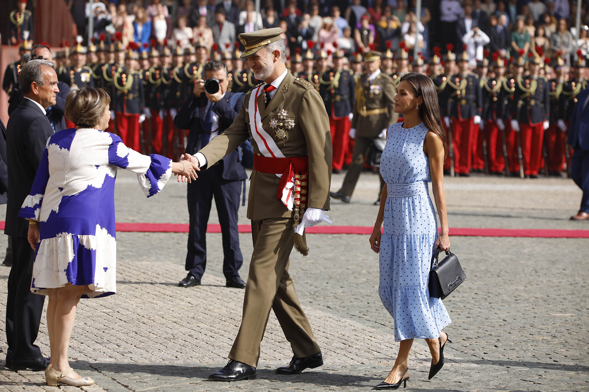 Los Reyes Felipe y Letizia durante la Jura de Bandera de la Princesa Leonor