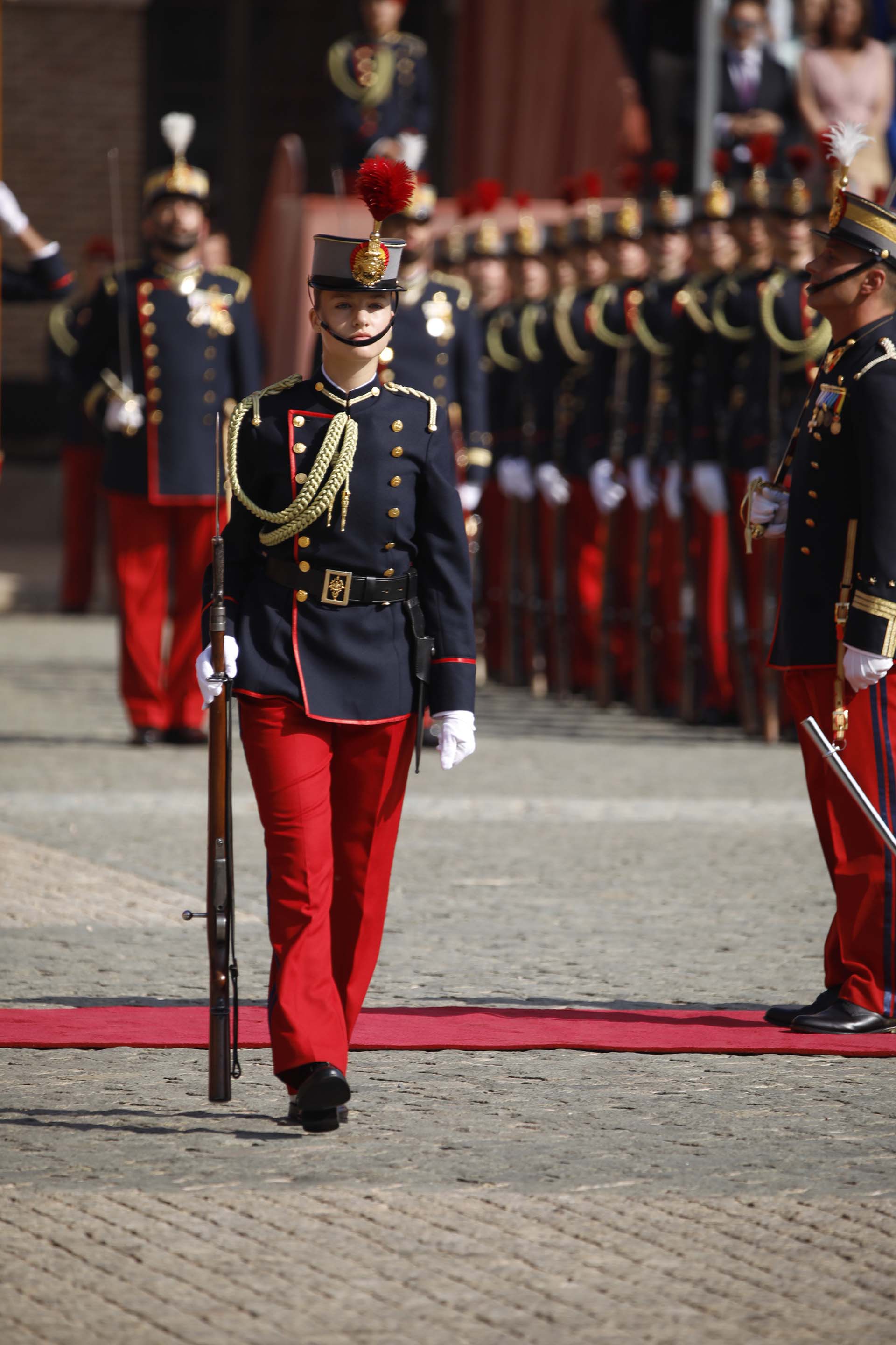 La Princesa Leonor en el patio de la Academia Militar de Zaragoza.