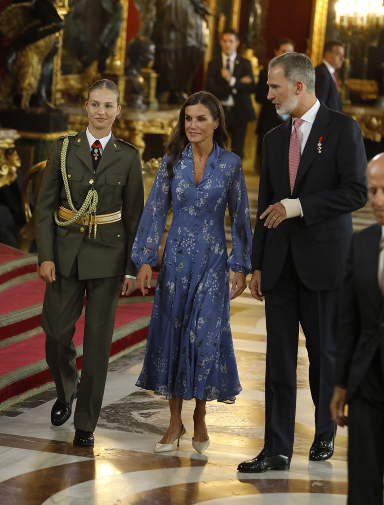 La Princesa Leonor (en Londres) se pierde la histórica foto con los futuros reyes de Europa