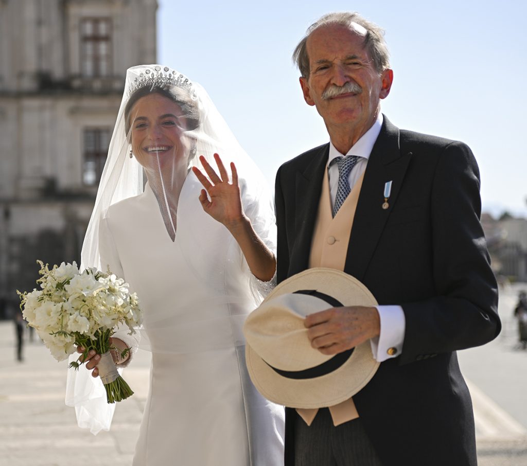 maria francisca de portugal y su padre, dom duarte, en su boda el 7 de octubre de 2023