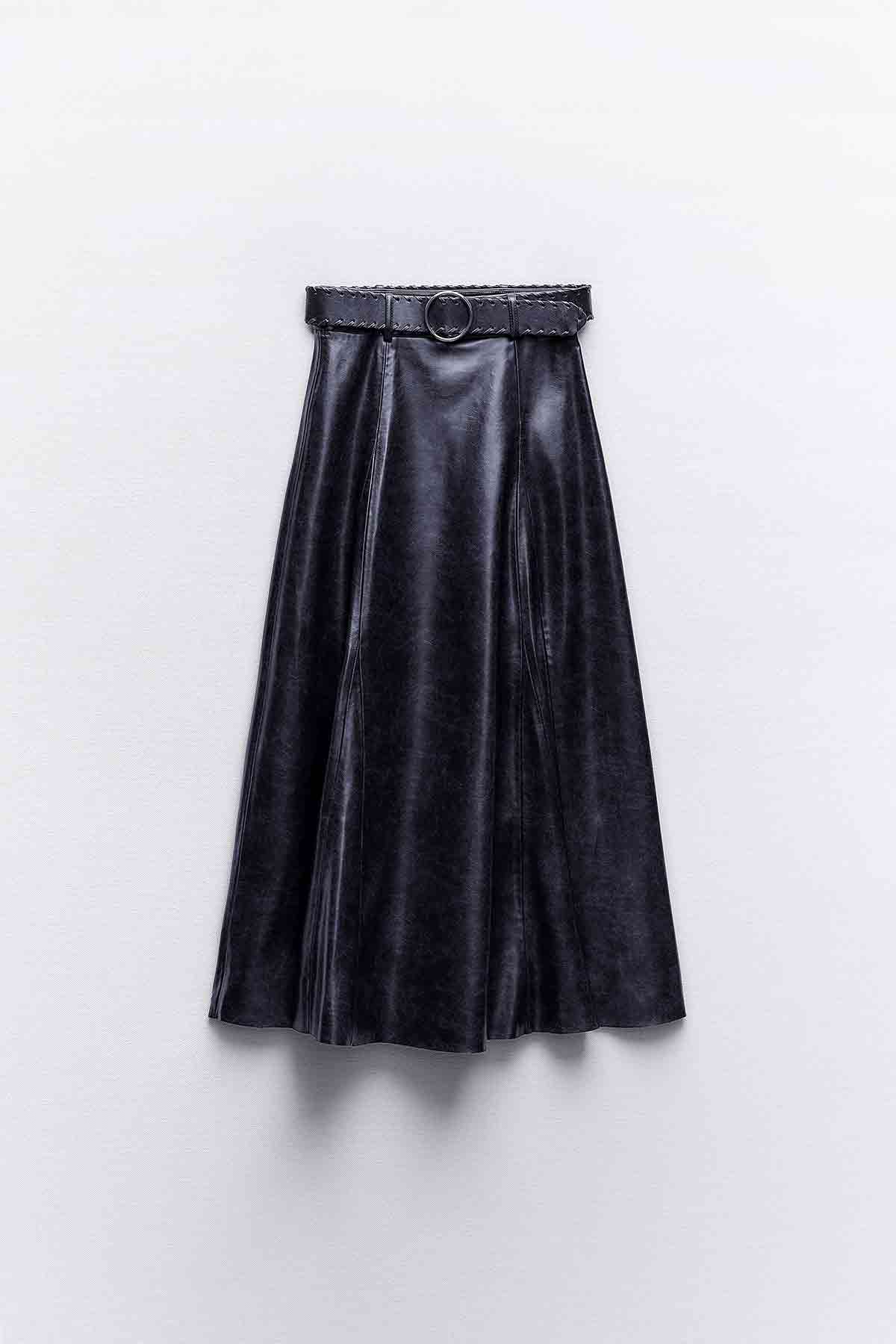 Falda negra de Zara